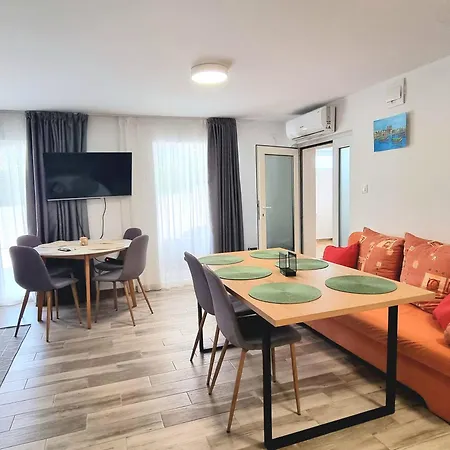 Apolonia - For 5 People سوزوبول